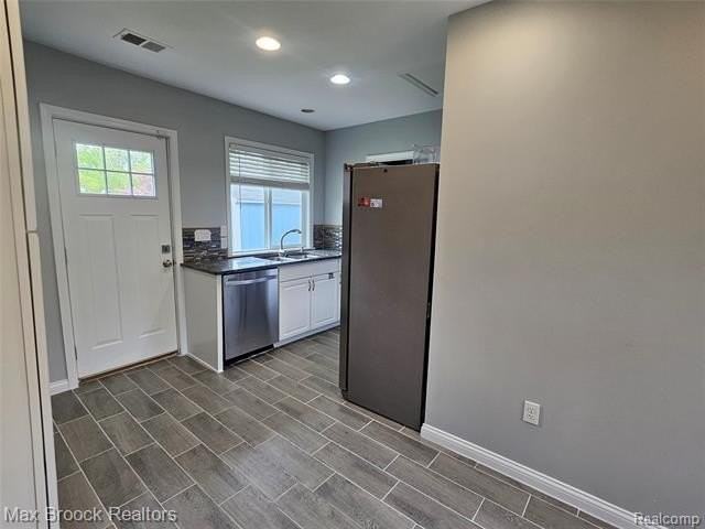 3221 Union Lake Rd - Photo 3 of 20