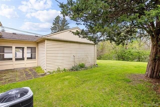 25346 Fairway Dr - Photo 7 of 41