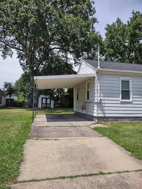 635 46th St - Photo 4 of 29