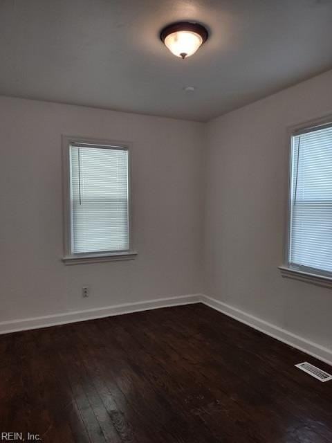 635 46th St - Photo 7 of 29