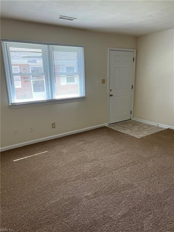 1129 Hullview Ave #B - Photo 3 of 14