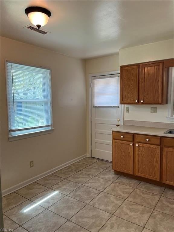 1129 Hullview Ave #B - Photo 6 of 14