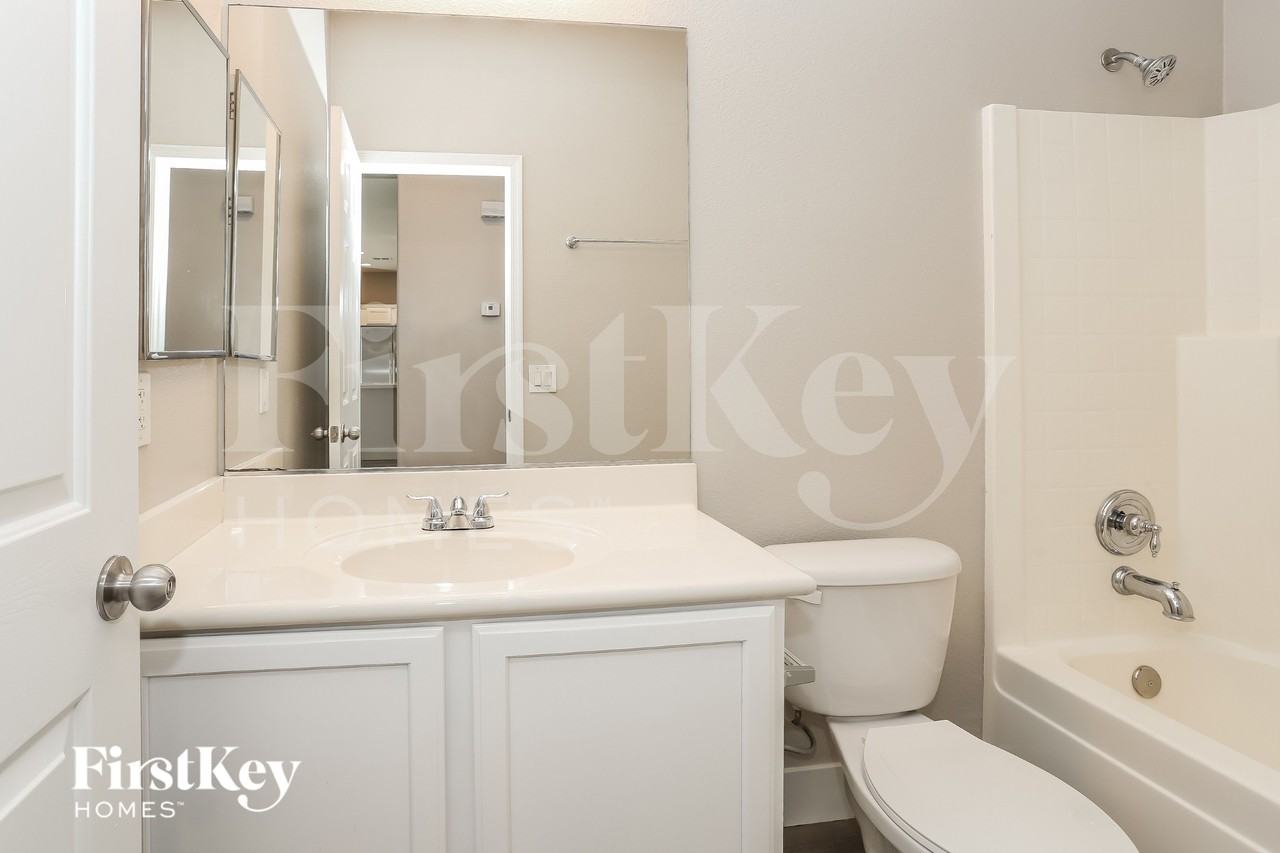 6834 Dovecote Ave - Photo 7 of 15