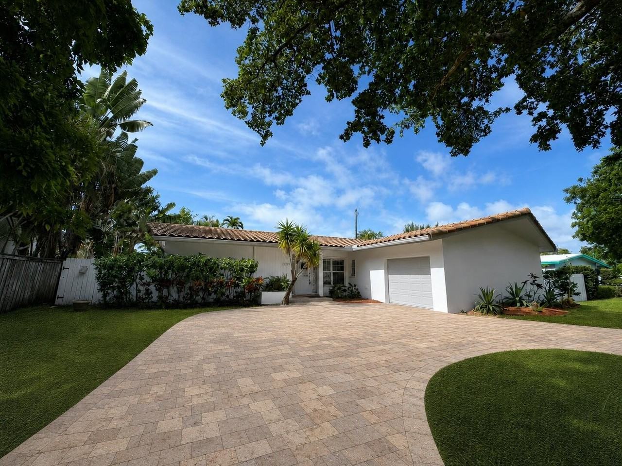 3230 Aqua Vista Dr - Photo 3 of 34
