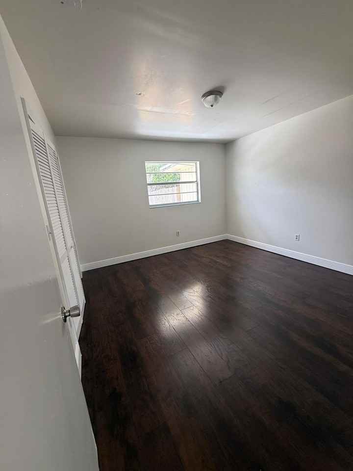 800 Kanner Dr - Photo 4 of 6