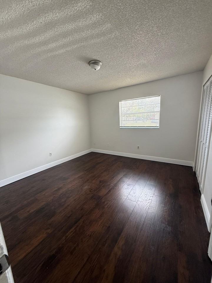 800 Kanner Dr - Photo 5 of 6