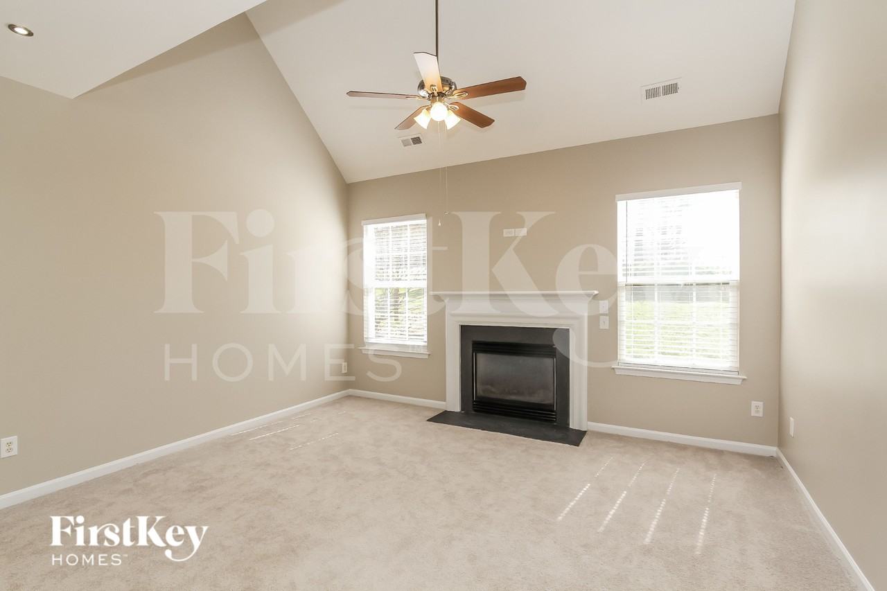133 Autry Ave - Photo 4 of 16
