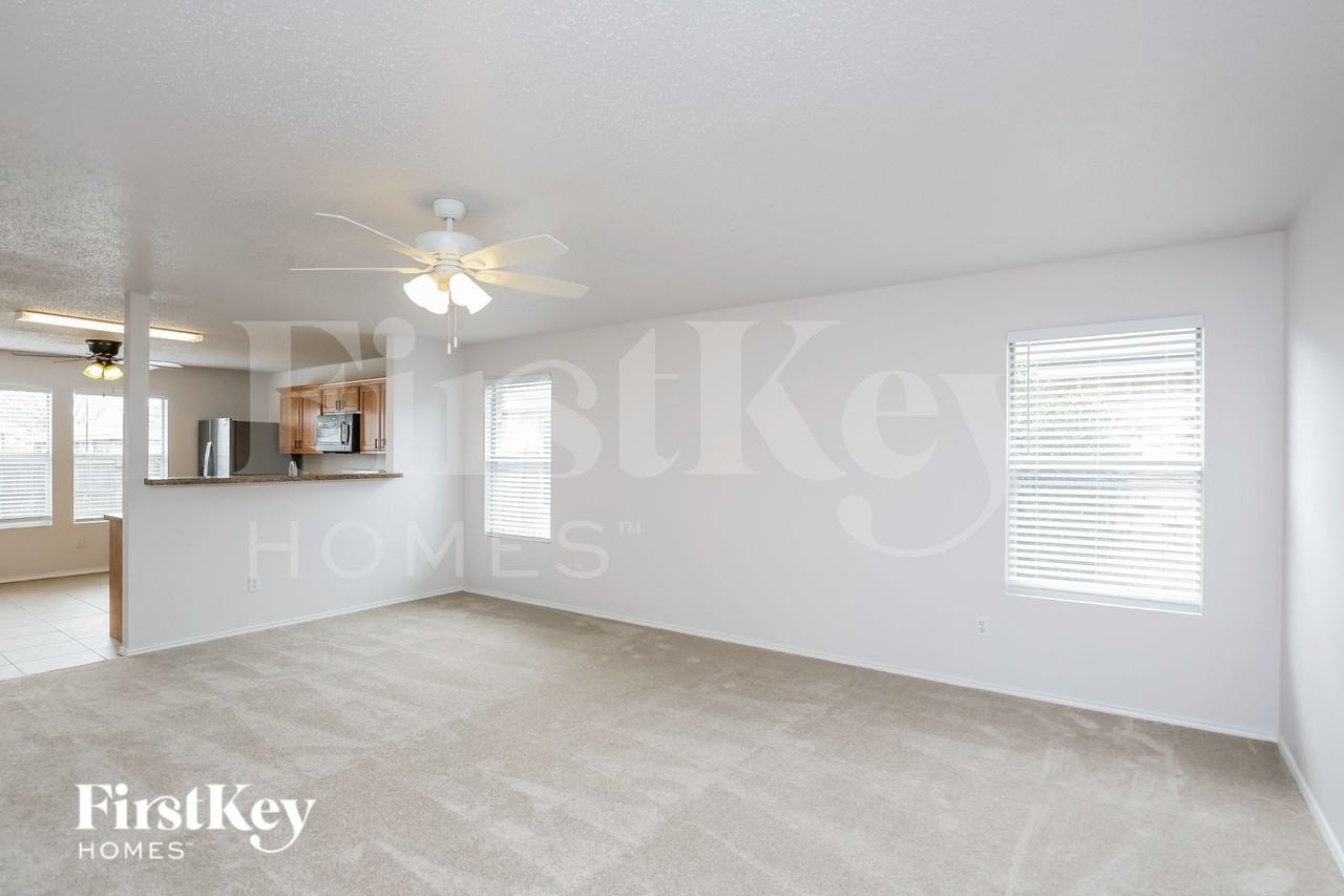 5308 Newcastle Ln - Photo 6 of 19