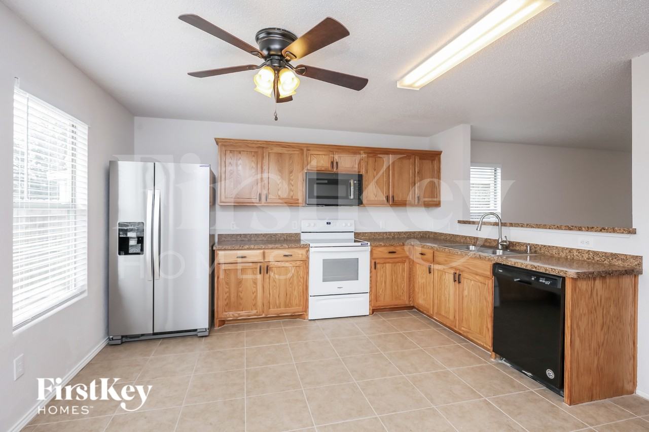 5308 Newcastle Ln - Photo 7 of 19