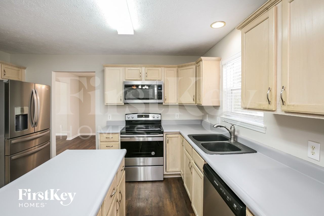 902 Hearthside Ct - Photo 7 of 16