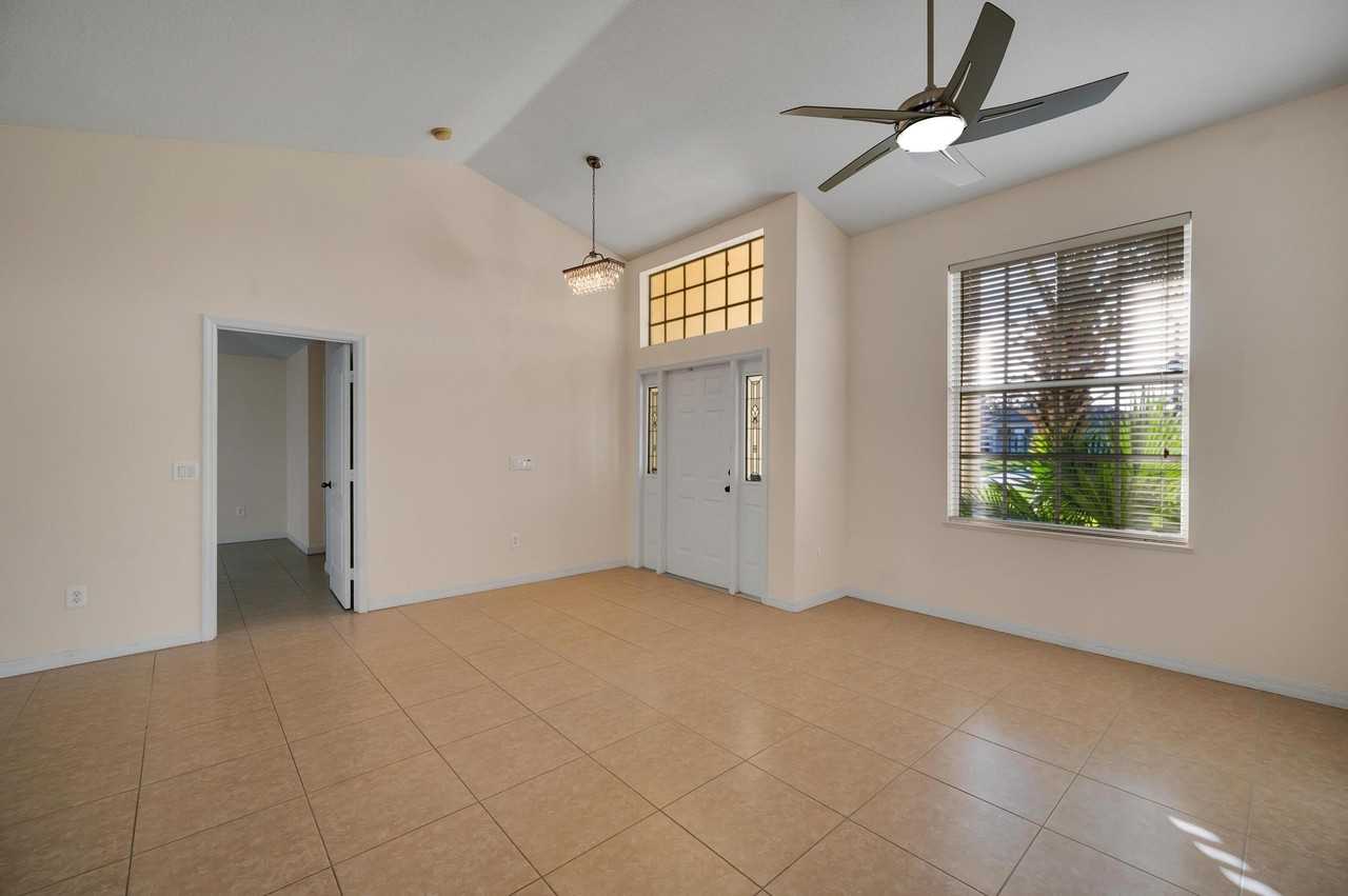 4209 Sw Mcclellen St - Photo 5 of 28