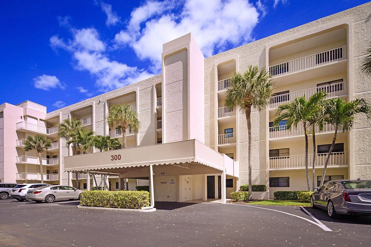 300 Intracoastal Pl #101 - Photo 3 of 44
