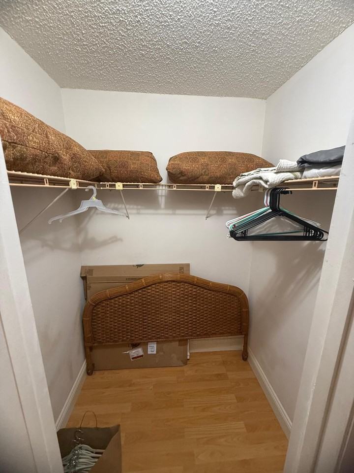 2601 Ne 3rd Ct #202 - Photo 5 of 23