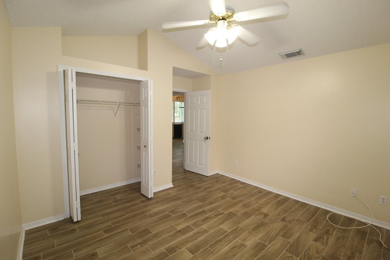 2073 Sw Capeador St - Photo 2 of 17