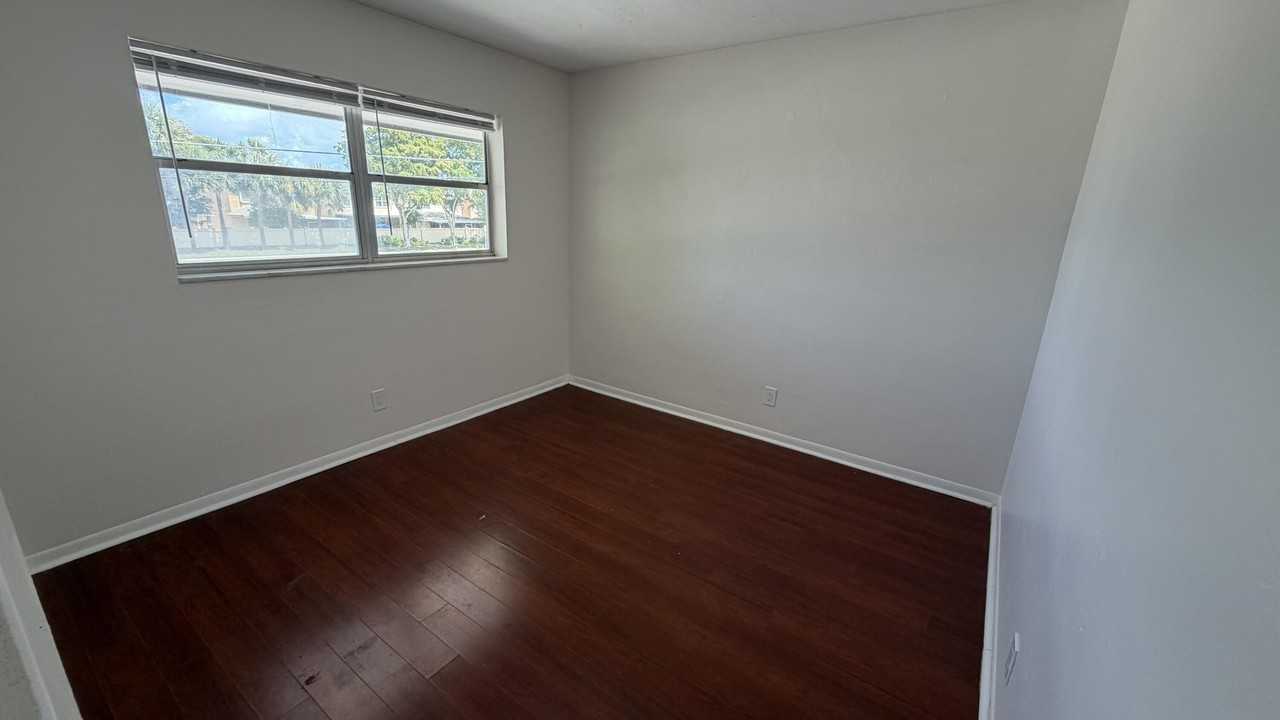 4061 Nw 9th Ave #206 - Photo 4 of 13