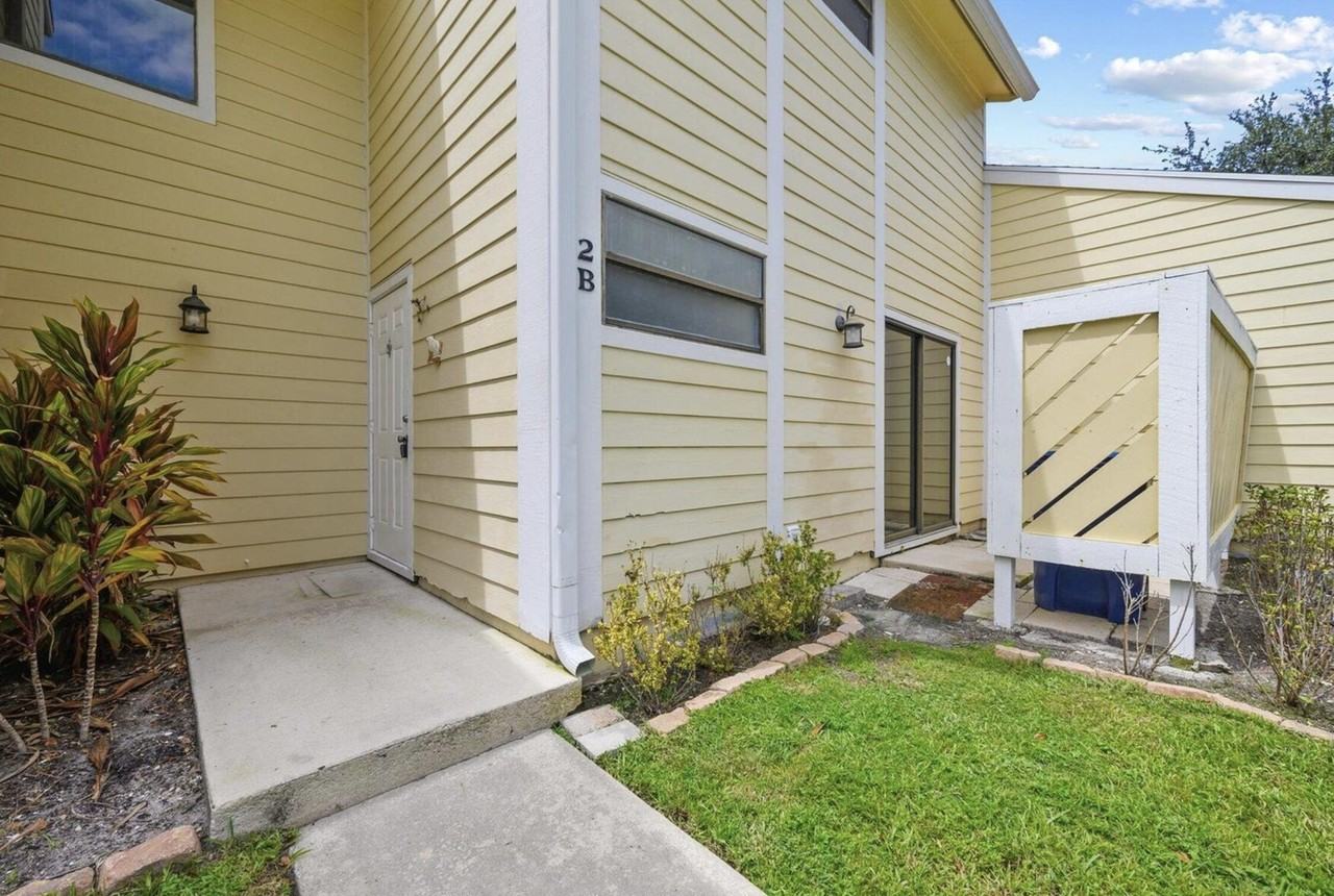 402 Lakewood Ct #2B - Photo 4 of 28