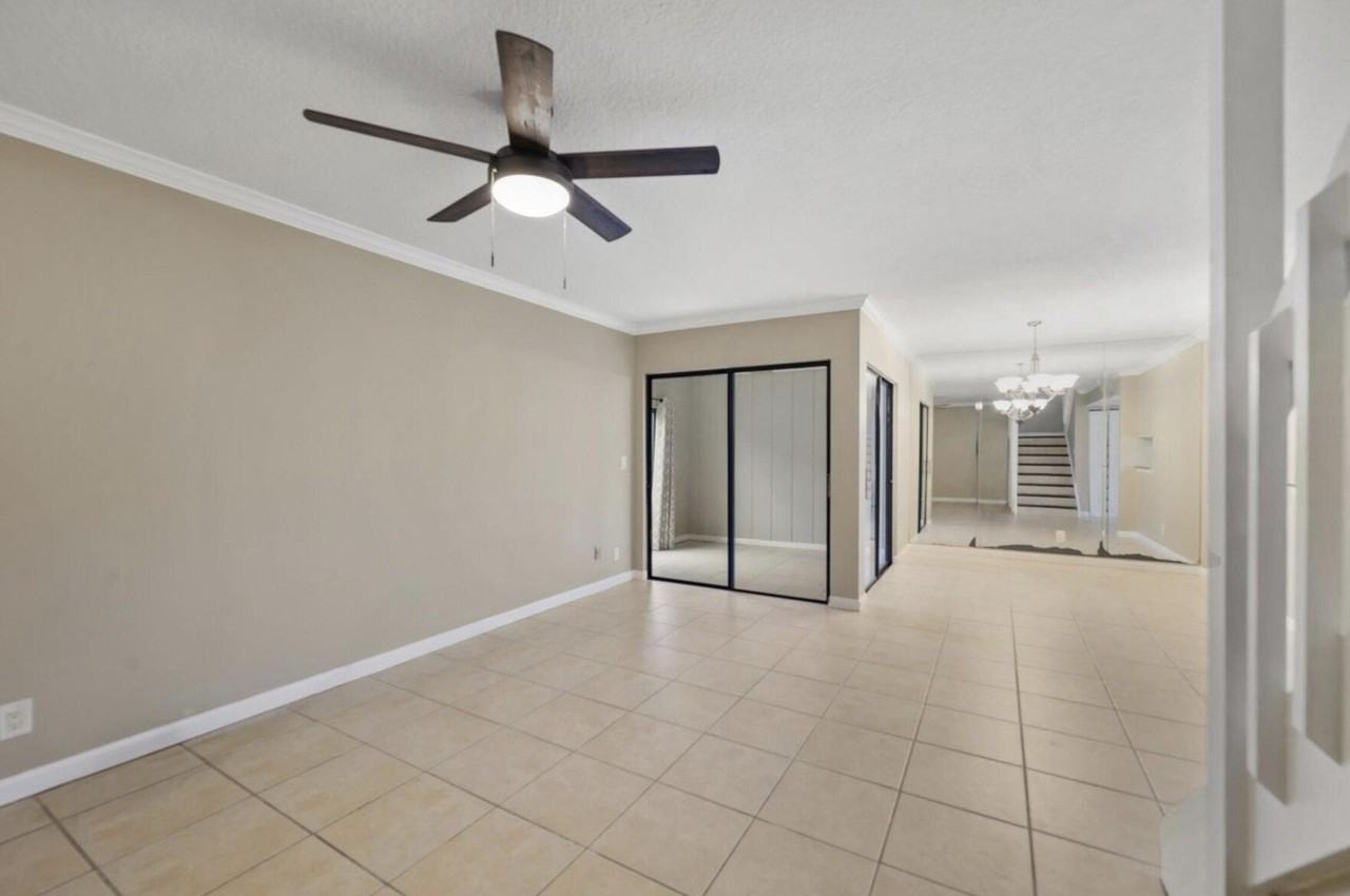 402 Lakewood Ct #2B - Photo 7 of 28