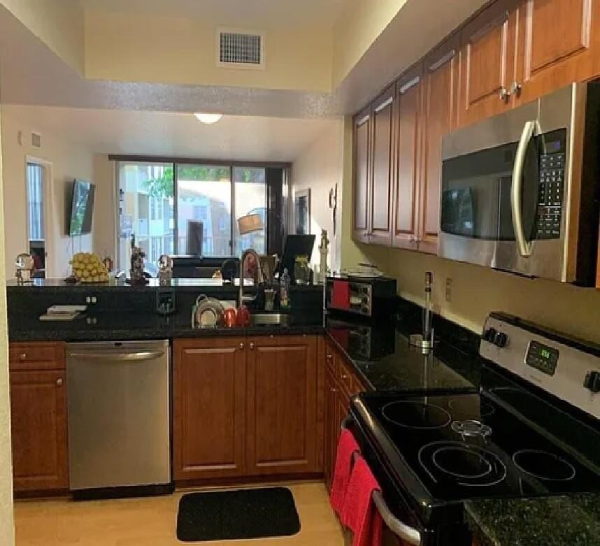 8256 Nw 24th St #D - Photo 5 of 14