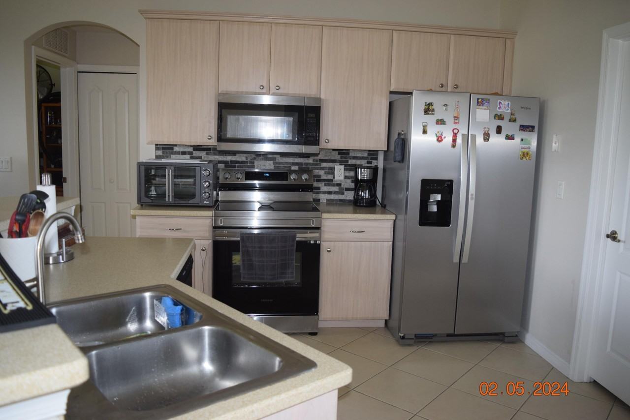 2232 Sw Savage Blvd - Photo 6 of 11