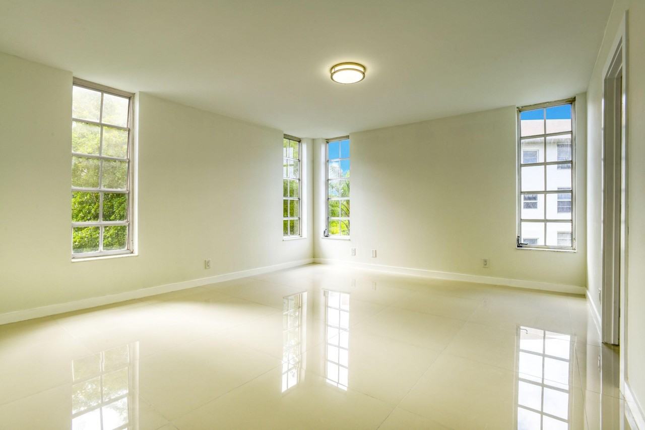 535 Oaks Dr #510 - Photo 5 of 14