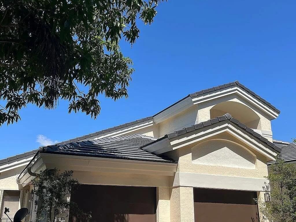4551 Nw 26th Pl - Photo 2 of 39