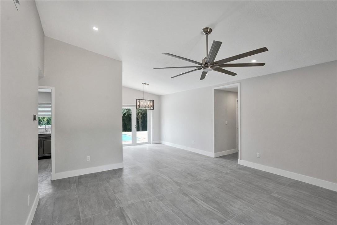 11627 Sw 50th St - Photo 2 of 50