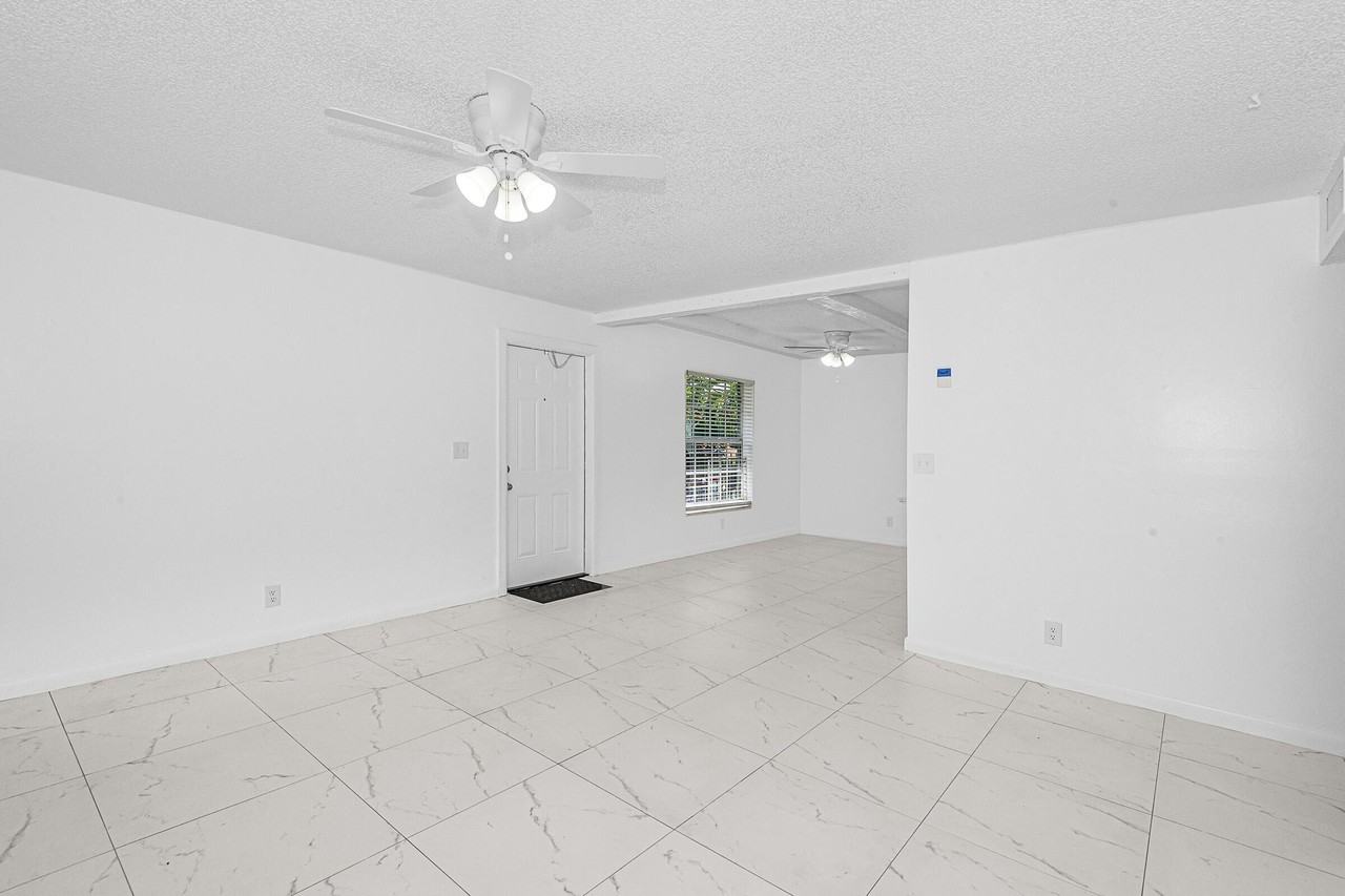 8706 W Sample Rd #4 - Photo 5 of 21