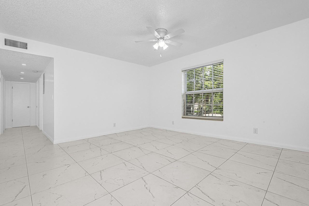 8706 W Sample Rd #4 - Photo 7 of 21