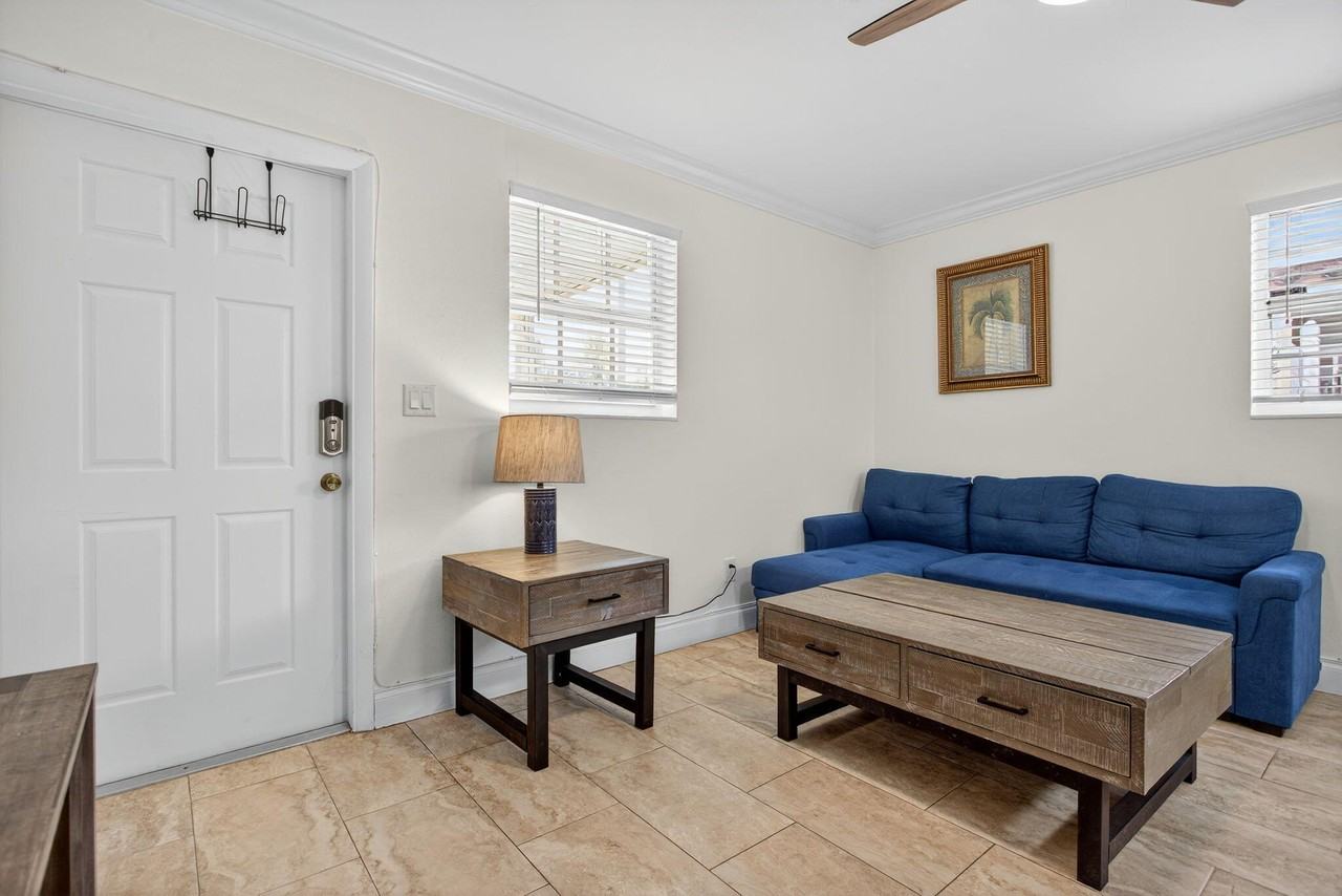 3207 Marine Dr #A - Photo 4 of 33
