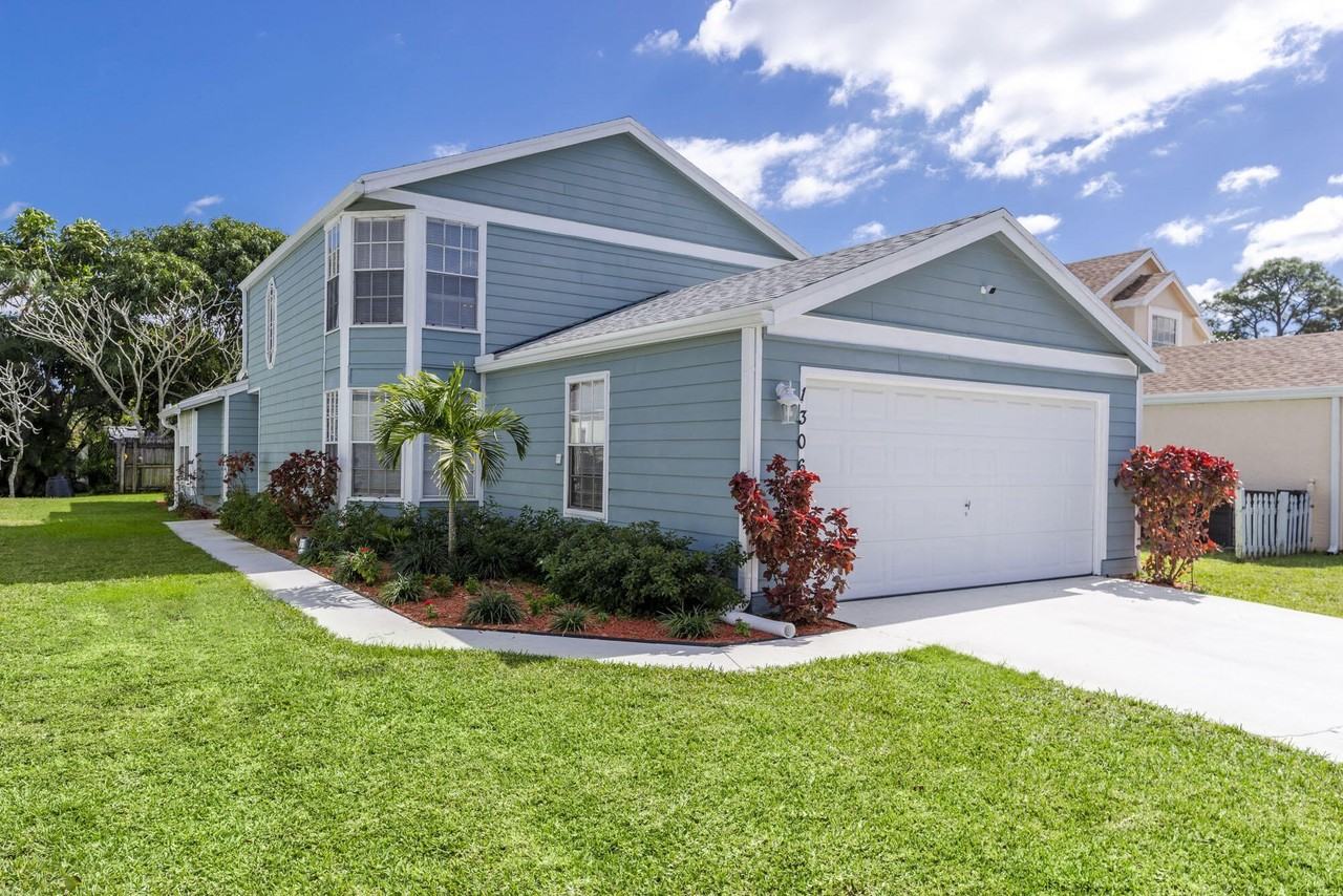 1306 Wild Daisy Ln