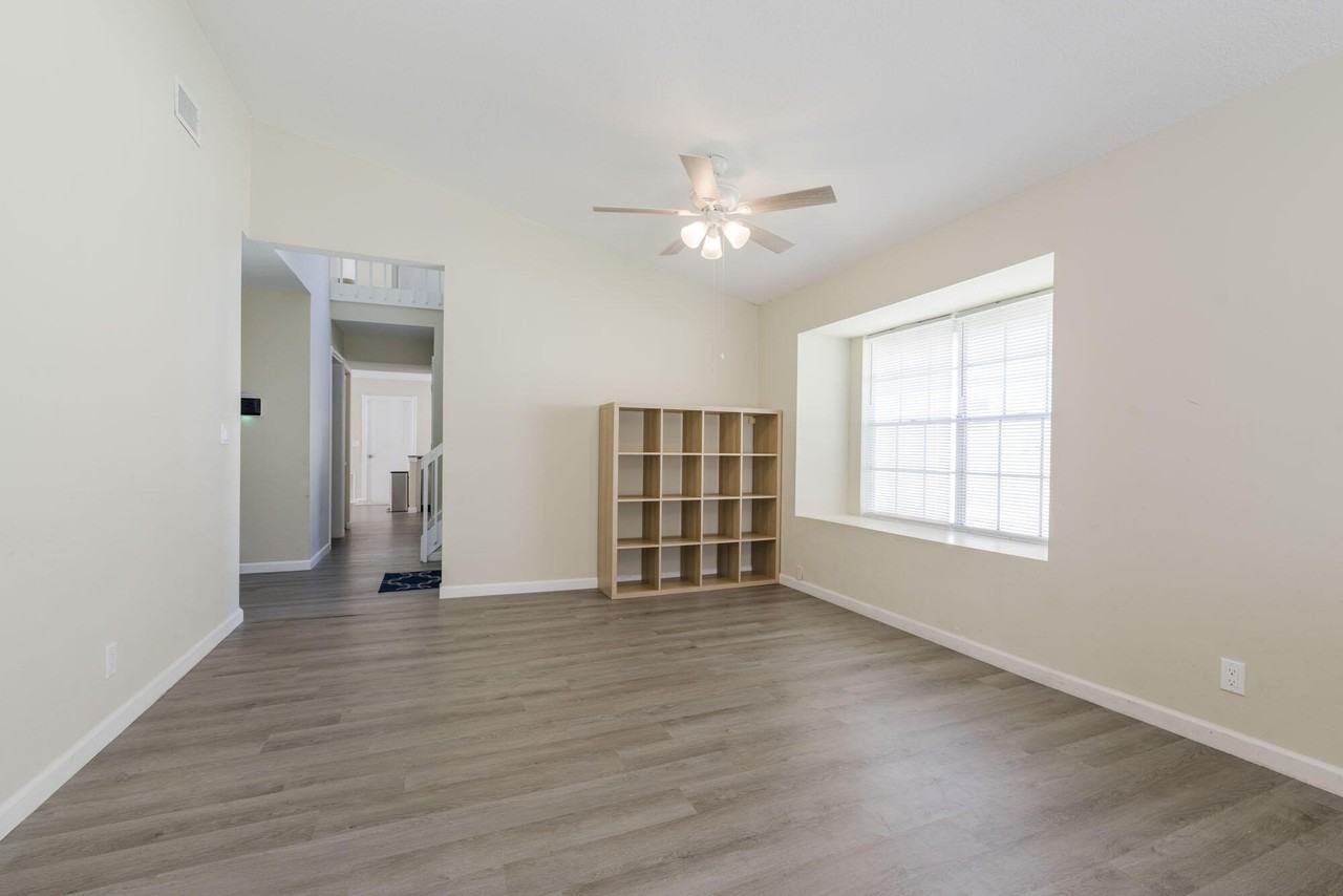 1306 Wild Daisy Ln - Photo 7 of 21