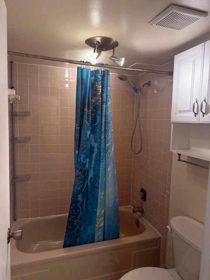 4394 Nw 9th Ave #20-1A - Photo 3 of 6