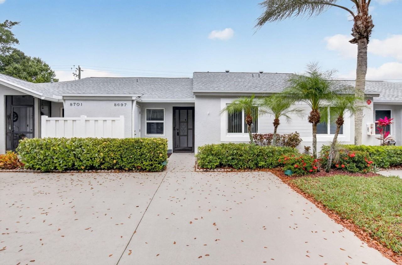 8697 Sunbird Pl