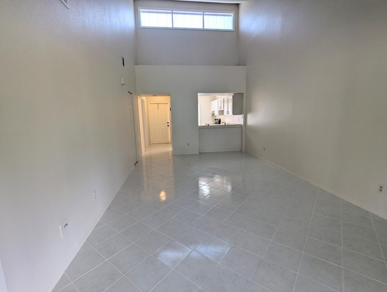 1455 Se Colchester Cir - Photo 5 of 24