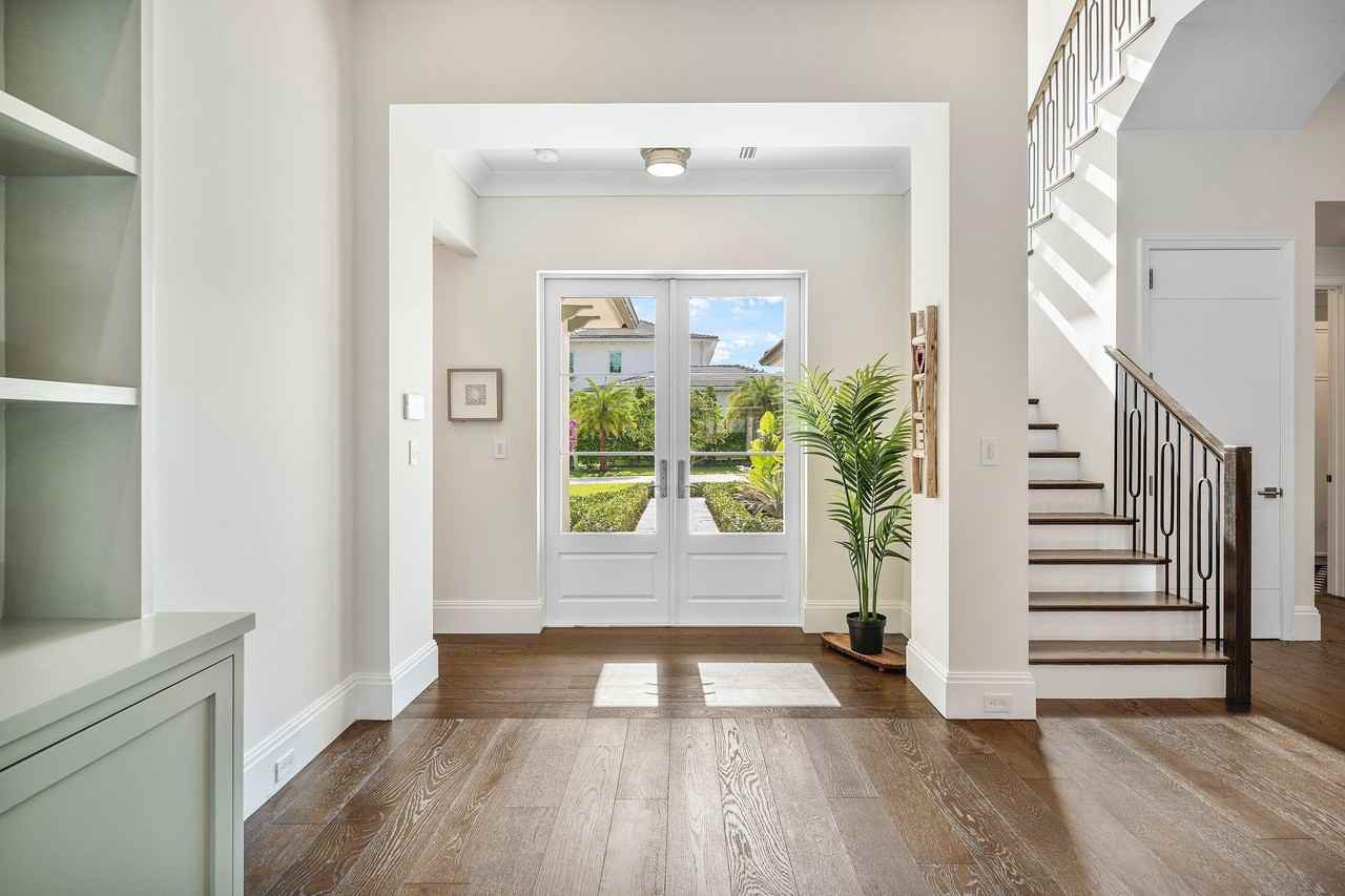 3192 Blue Cypress Ln - Photo 5 of 50