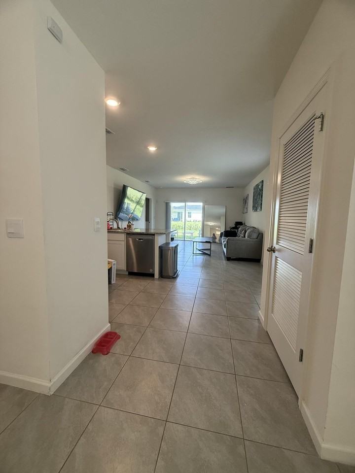 12251 Sw Nettuno Way - Photo 5 of 18