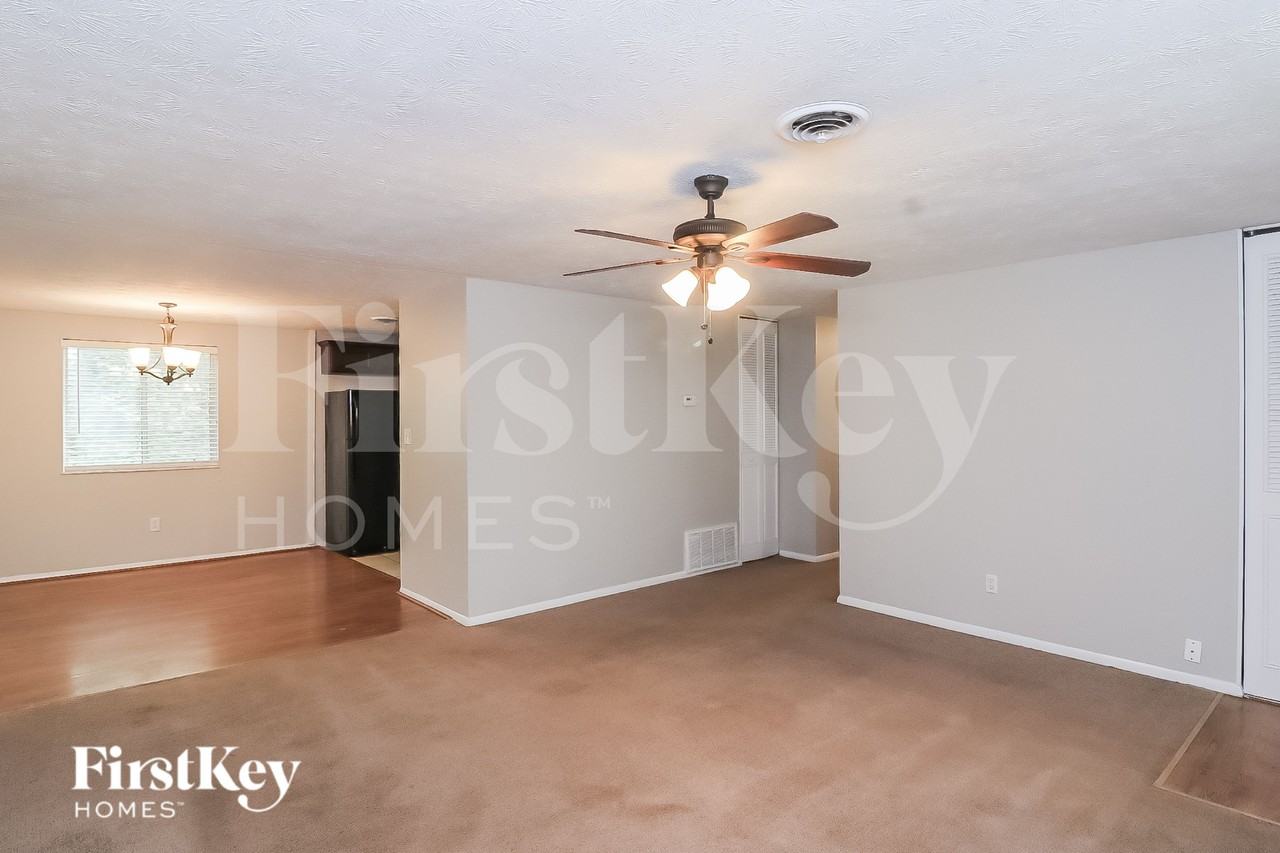 4788 North Cir - Photo 5 of 18