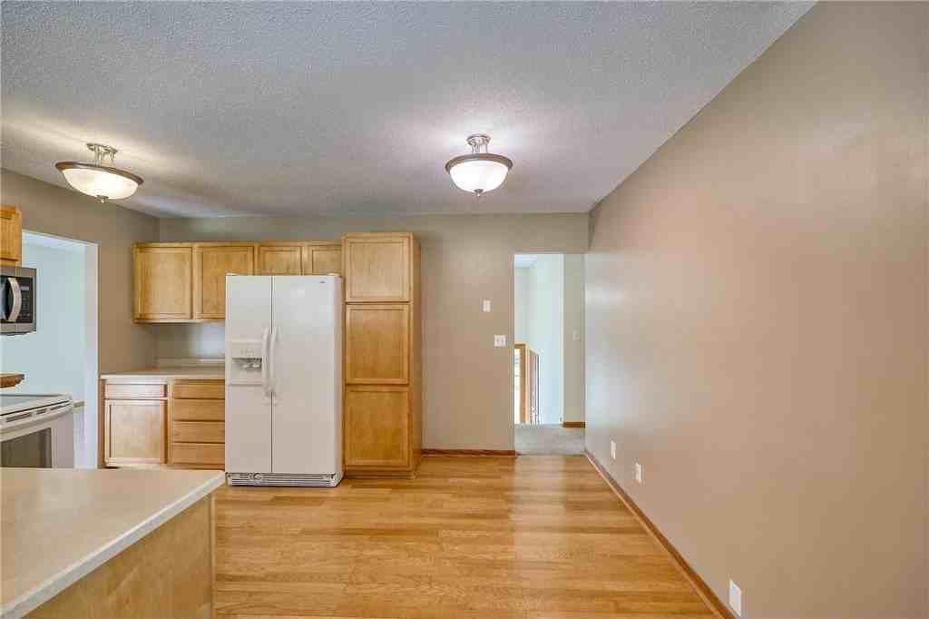 8106 Dakota Ln - Photo 4 of 22