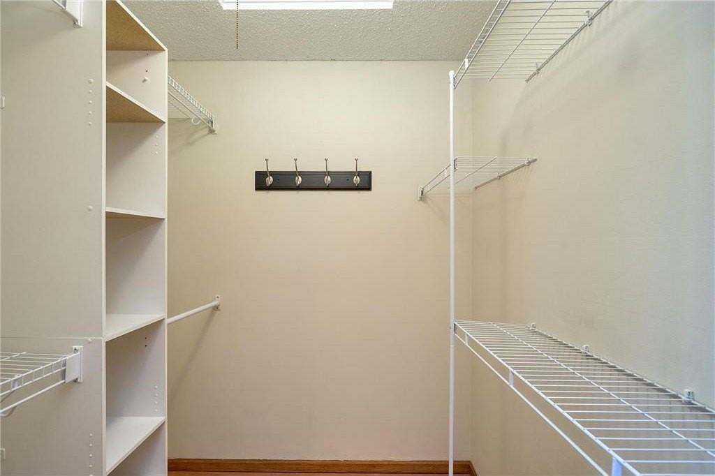 8106 Dakota Ln - Photo 6 of 22