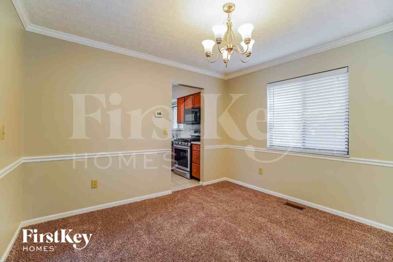 8900 Cornwallis Ct - Photo 5 of 18