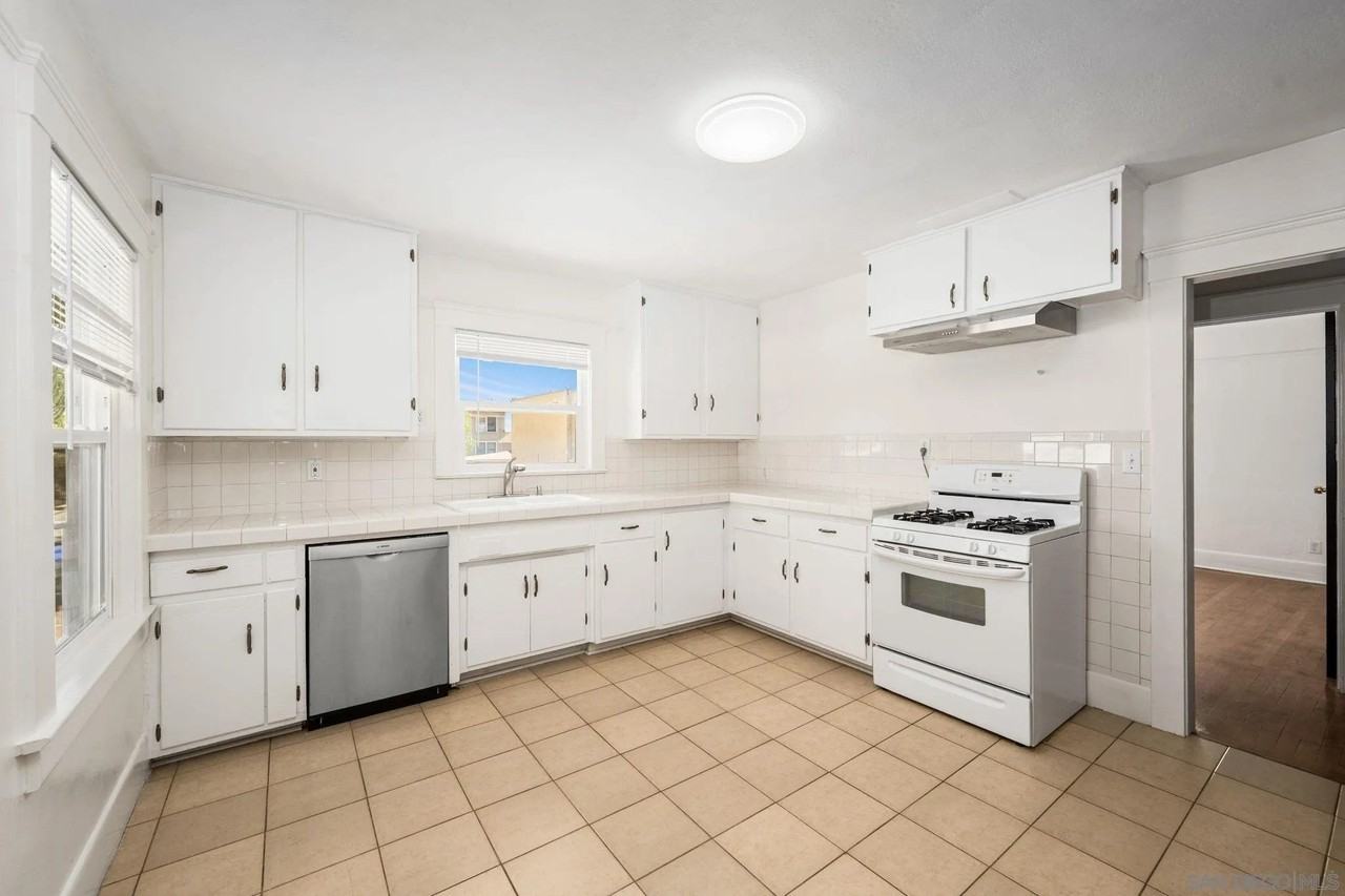 2447 A St - Photo 5 of 14