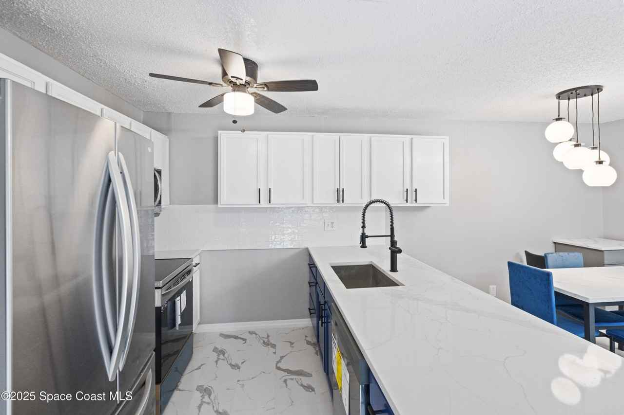 3263 Sand Ct - Photo 2 of 20
