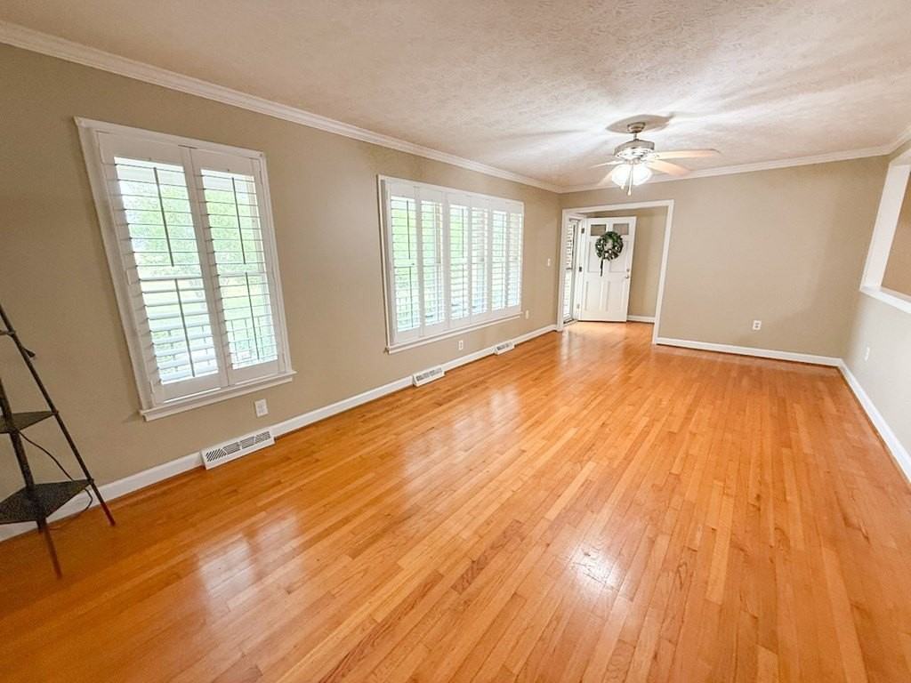 1290 Tuckers Rd - Photo 2 of 30