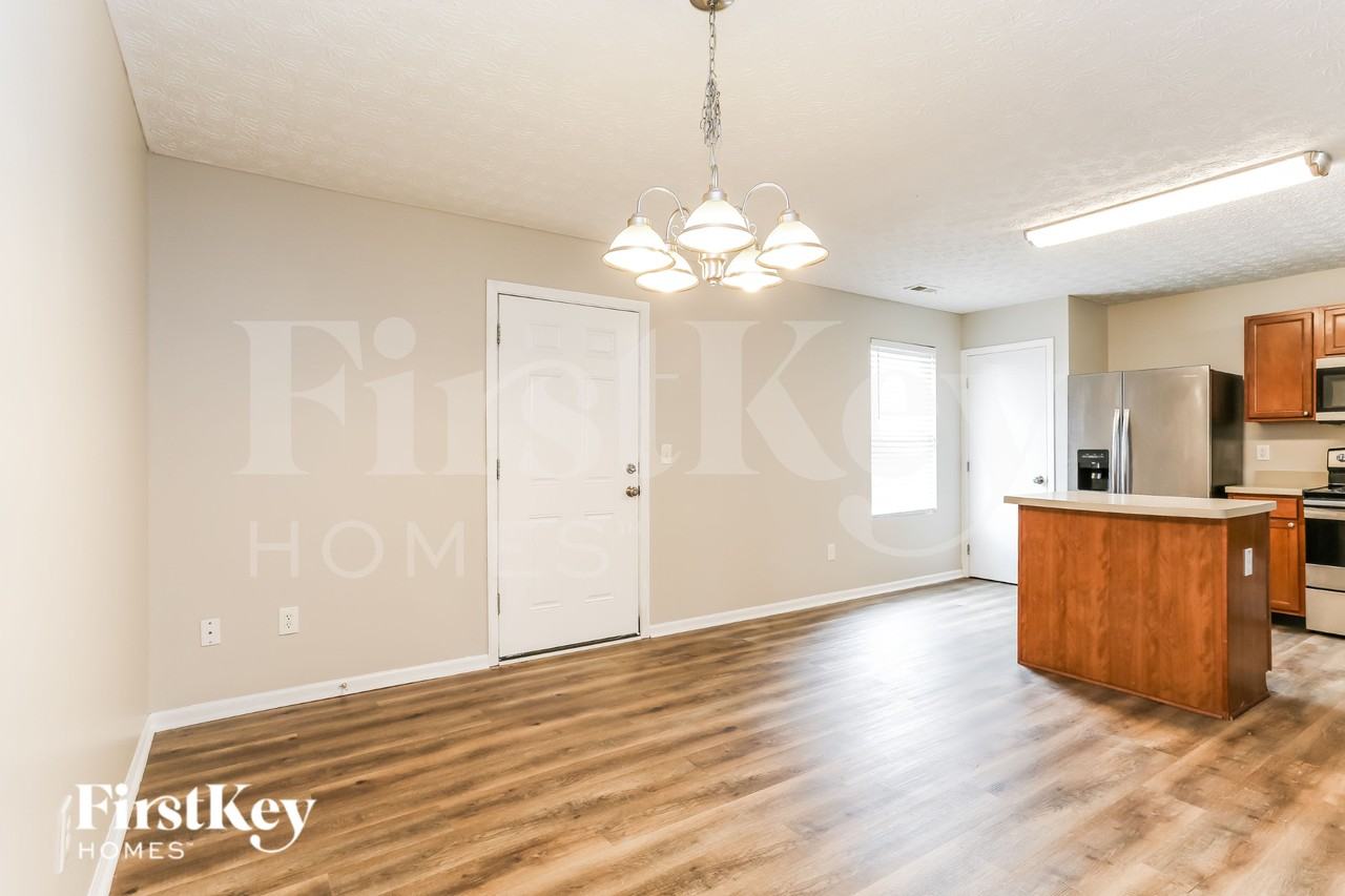 7399 Kenrich Dr - Photo 4 of 16