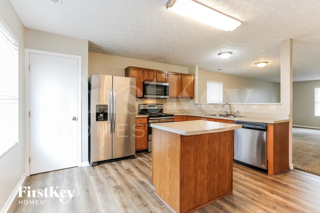 7399 Kenrich Dr - Photo 5 of 16