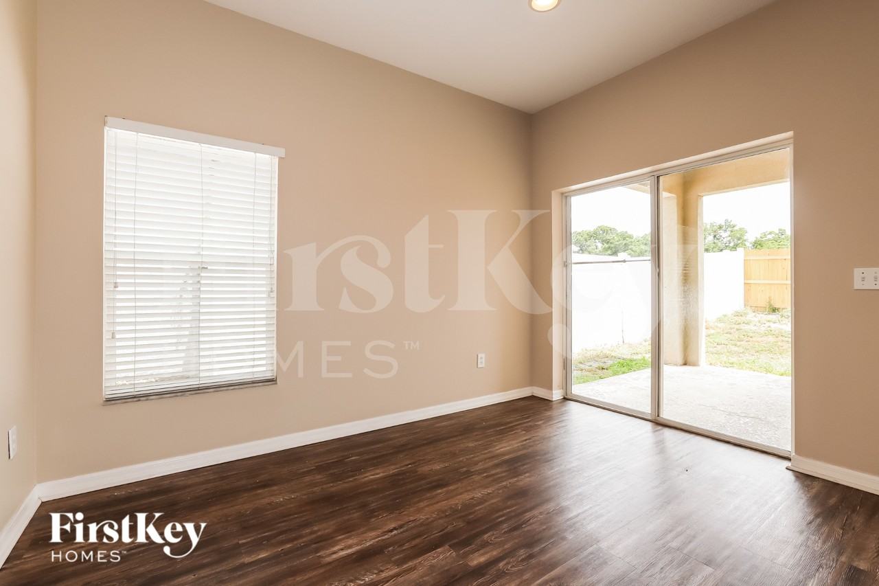 734 Star Pointe Dr - Photo 3 of 16