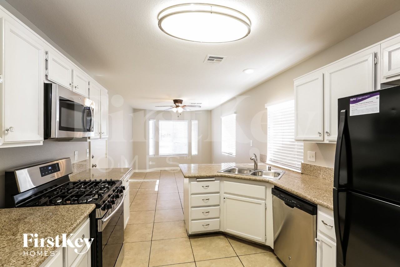 7090 Orange Grove Ln - Photo 6 of 18