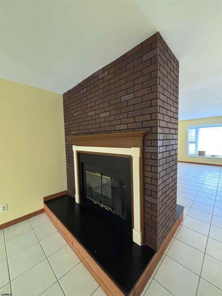 5120 Radnor Ct - Photo 6 of 18