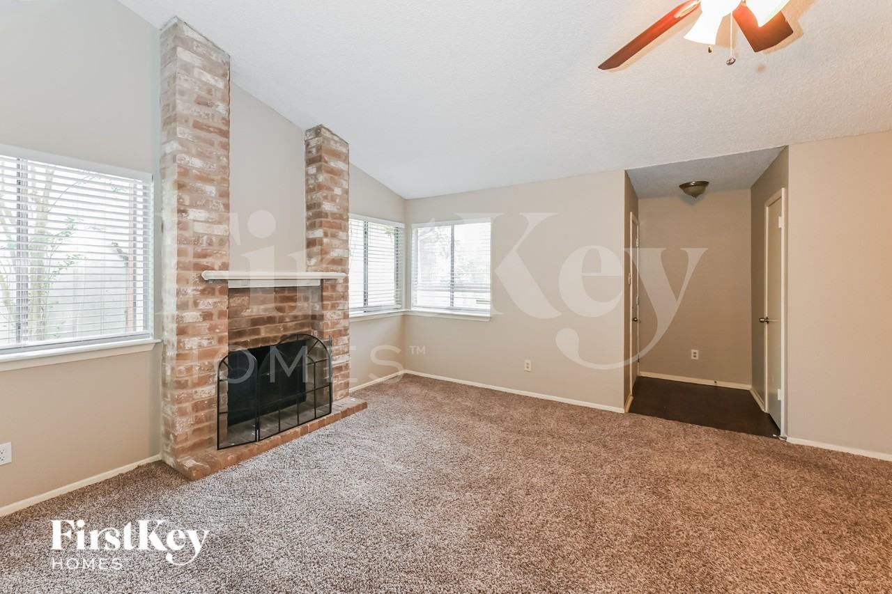 6316 Porterway Dr - Photo 2 of 19
