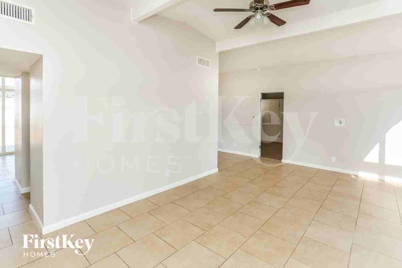 6237 Rassler Ave - Photo 2 of 15